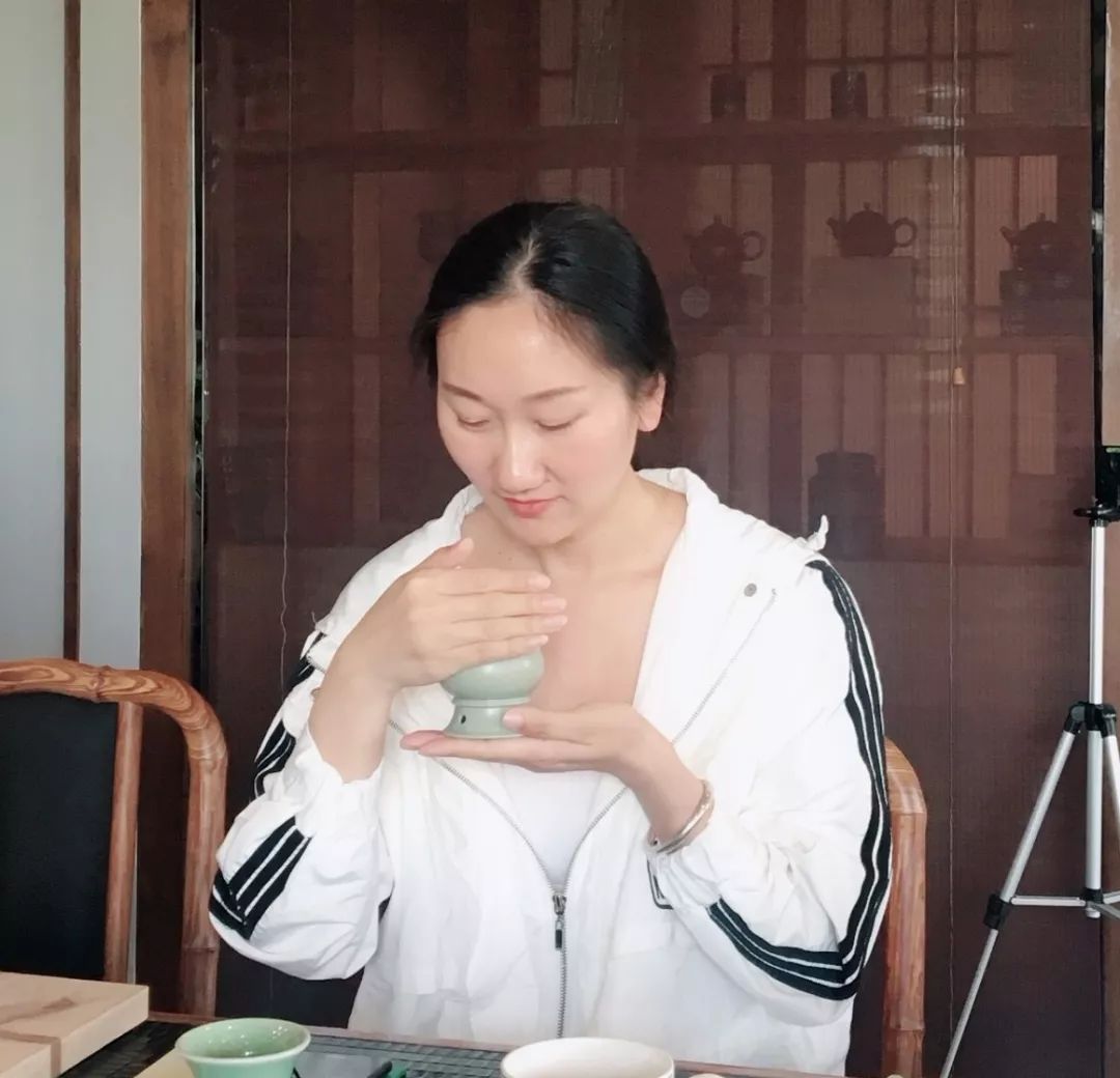 香道师和制香师区别,行香师和香道师有什么区别