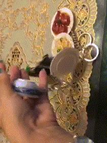 笑一笑睡好觉的搞笑图片,笑出皱纹的搞笑图片