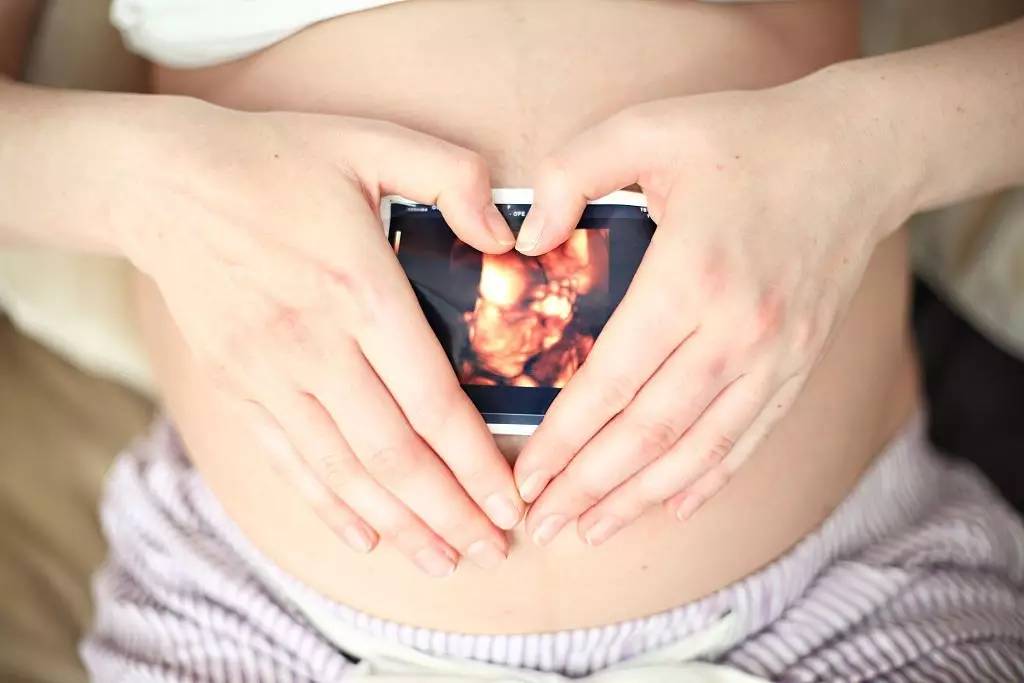 孕期检查是b超还是彩超,孕期是看b超还是末次月经