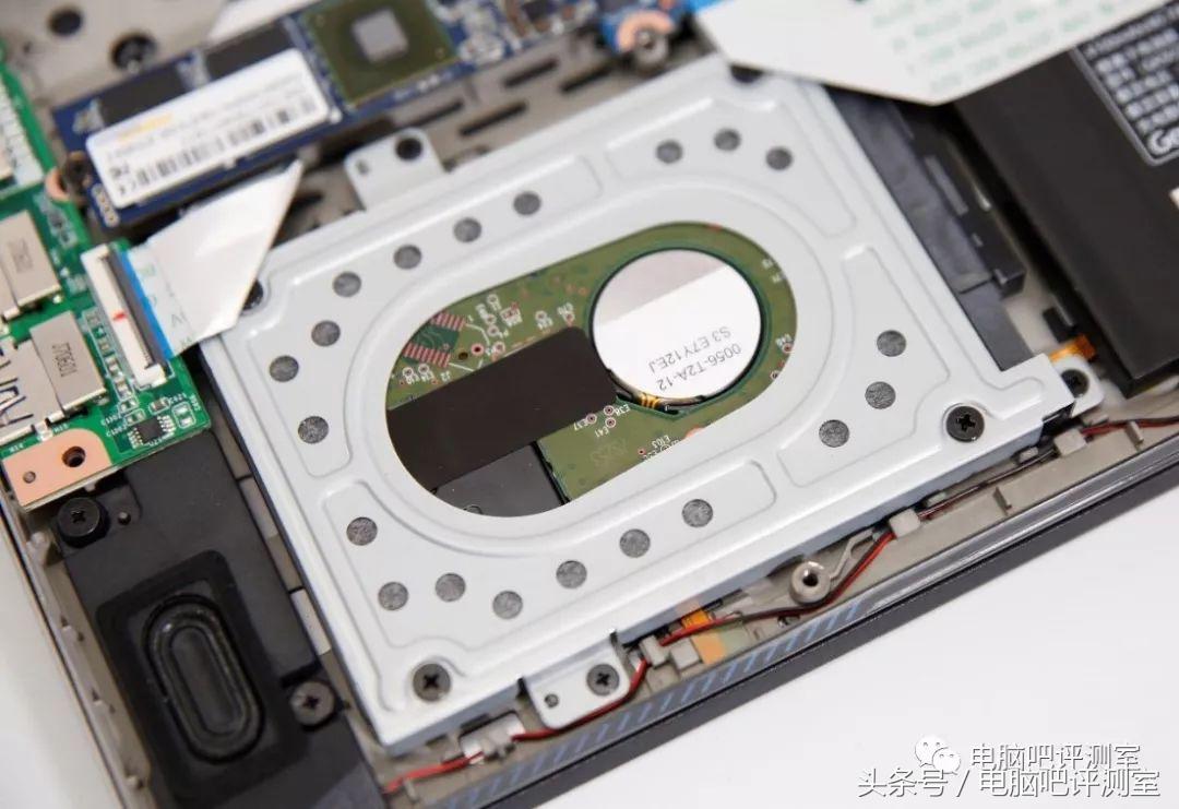 机械革命z2电竞版测评,机械革命深海幽灵z2全面屏