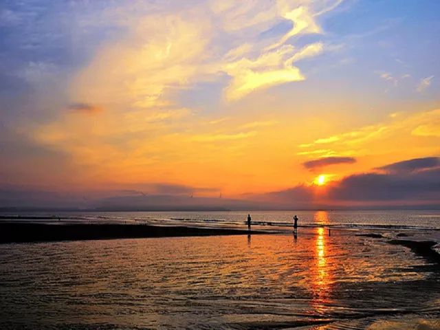 离厦门200公里的城市,离厦门十来分钟的小城