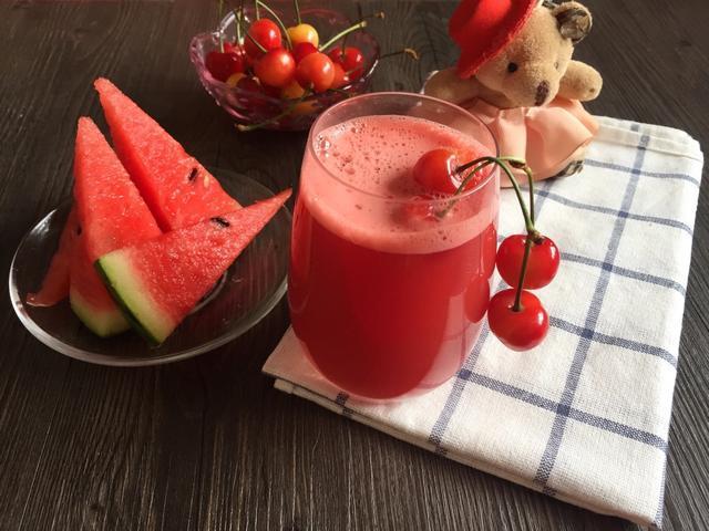 6款鲜榨果汁营养又美味,鲜榨果汁的做法60种