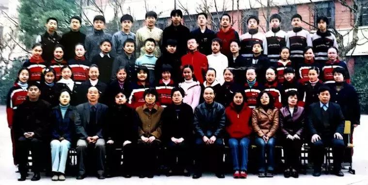 上海小学校服大全,盘点全国各地小学校服