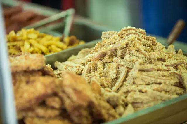 我在西乡中学，等一个人！