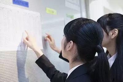 在本职工作之外还能做兼职吗？