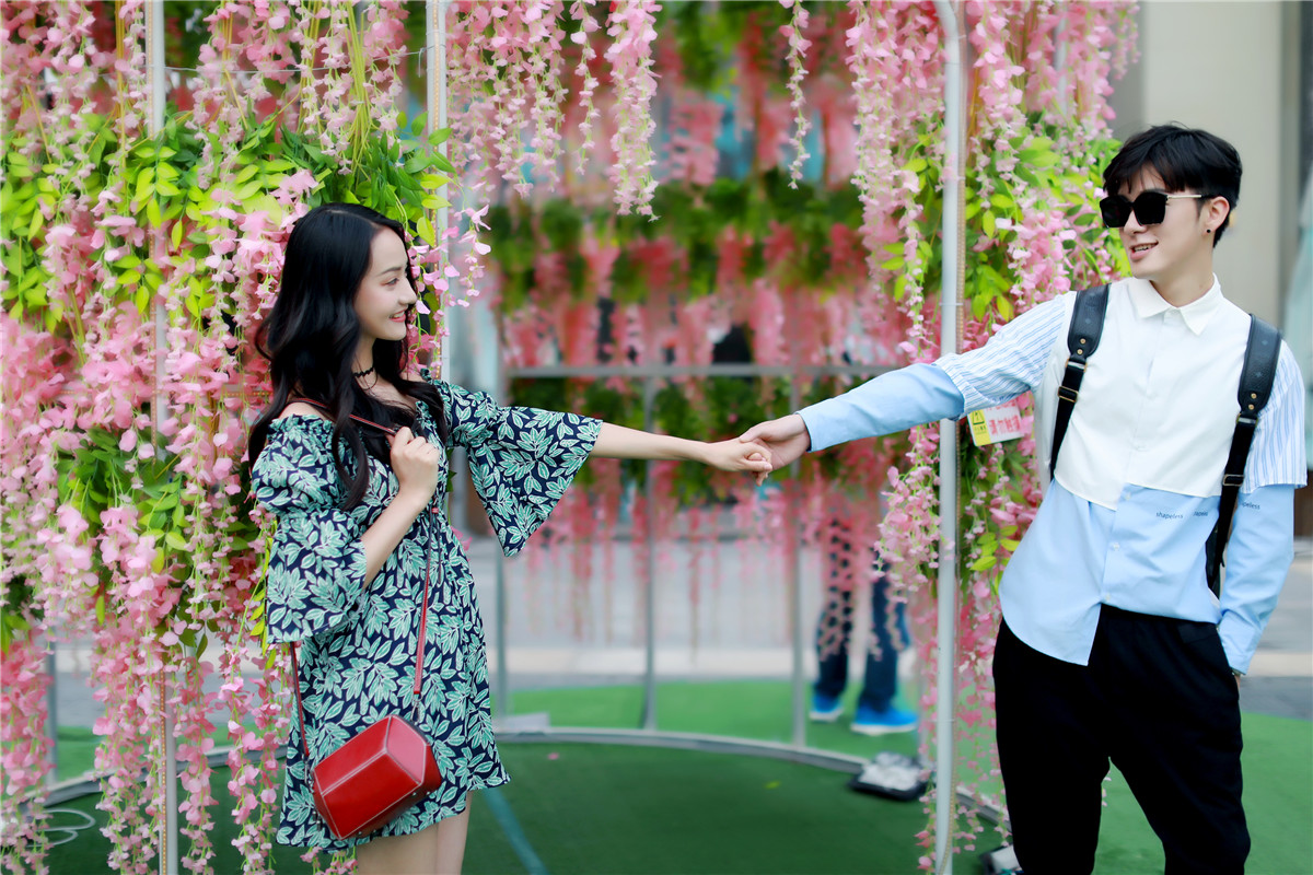 重庆小情侣秀恩爱,重庆小情侣旅游