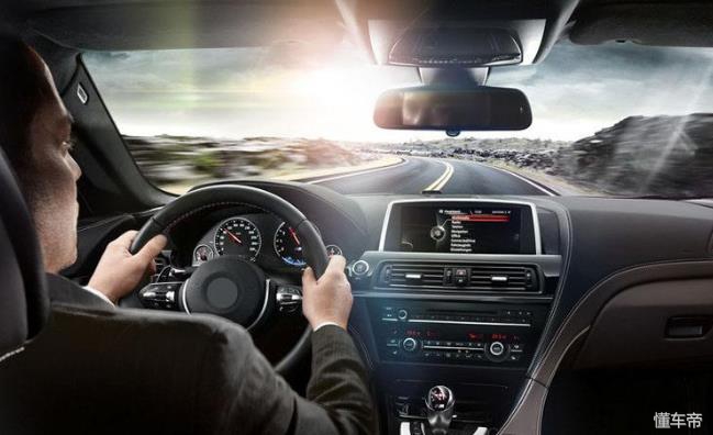 汽车隐形车衣贴膜什么材质比较好,打蜡和镀晶和隐形车衣有什么区别