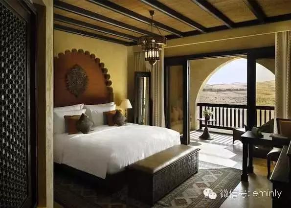 「阿布扎比」与世隔绝,充满神秘色彩の沙漠皇宫酒店