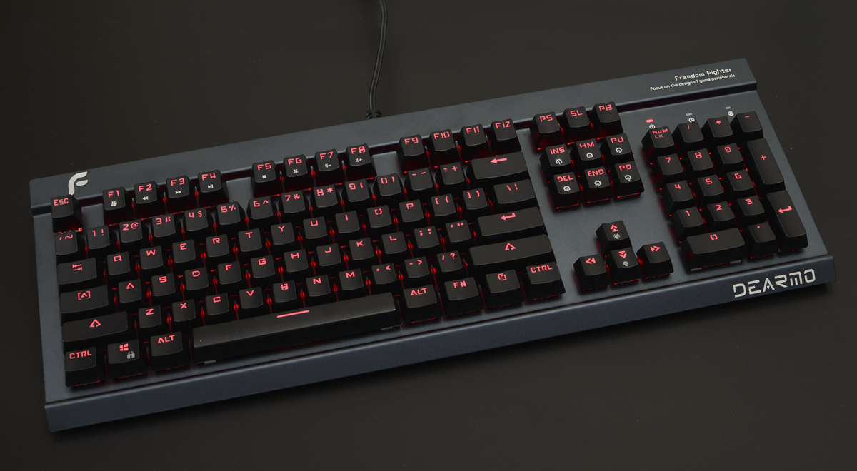 世界杯来了,换个机械键盘边打FIFAONLINA4边等