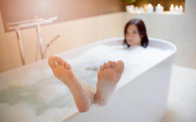 请问剖腹产后产妇几天能洗澡,剖腹产产妇多久可以洗澡