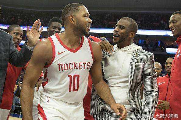 火箭开局领先22分,火箭队三后卫进攻战术