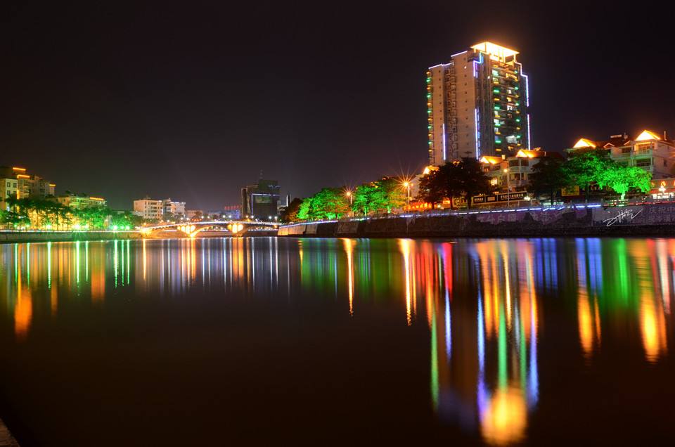 带你逛旅游景点,花岗岩之都