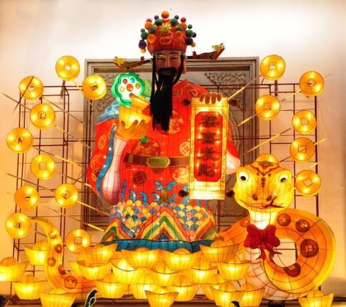 想要财运好拜什么佛好呢,想要财运好点供奉什么呢