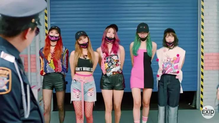 南韩爱豆红色系头发,为什么韩国爱豆染各种颜色的头发