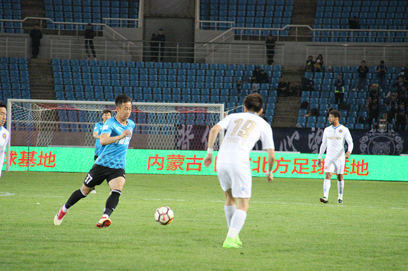呼和浩特队主场失利视频,呼和浩特足球比赛分析