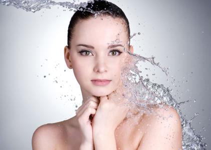 你的妆容不够美吗,你的妆容真的很难看吗