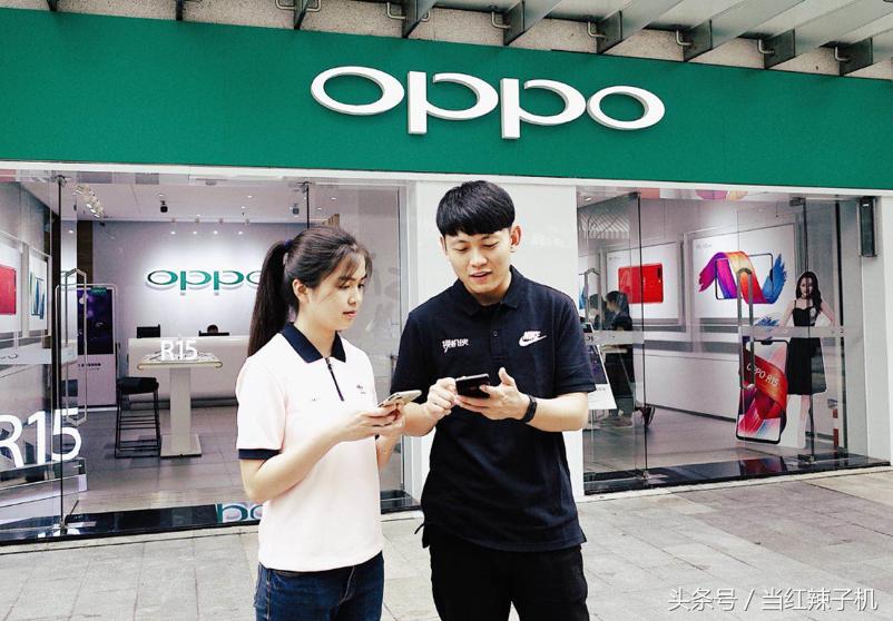 这家叫换机侠的公司，给员工标配了Nike与Adidas的工服