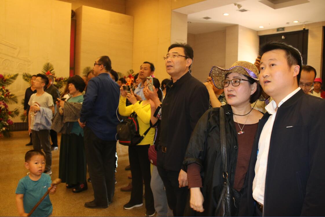 北京演艺专修学院*党**总支组织*党**员干部到西柏坡参观学习