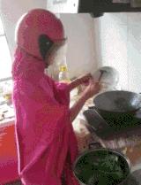 怎么防止炒菜时油烟的伤害,厨师长期炒菜吸油烟的危害