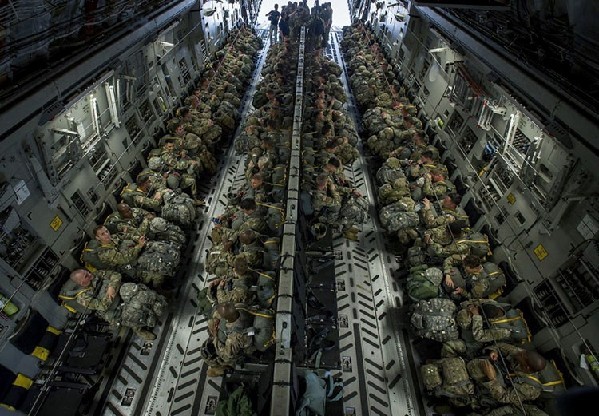 空降部队如何实现快速空降？