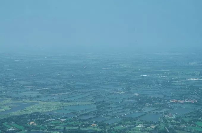 衣冠不整恕不招待厨师,衣冠不整不让进的饭店