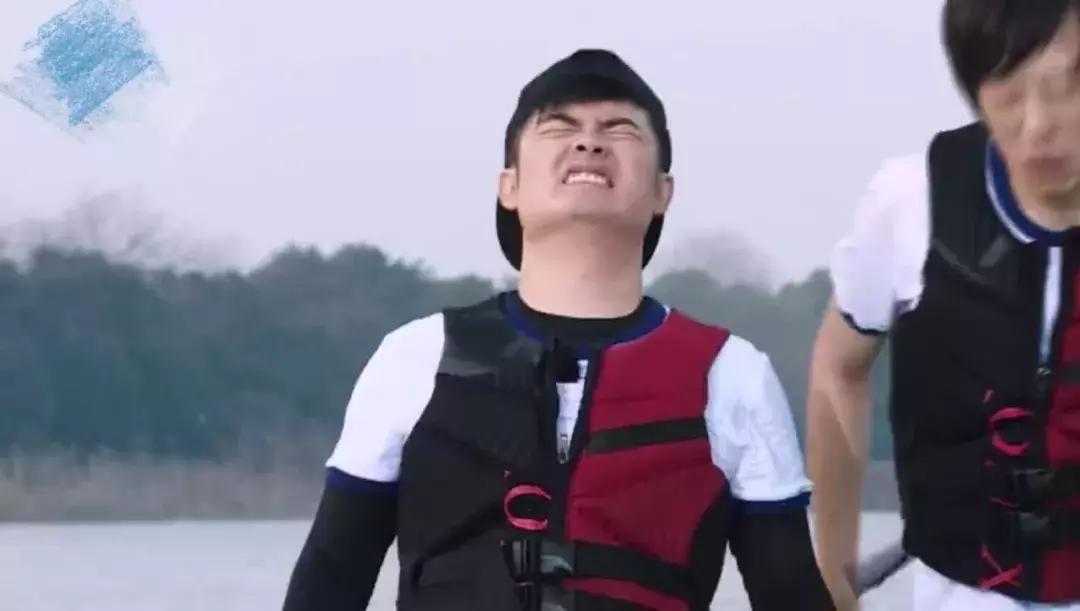 和TFboys年纪相仿的他，C位出道后热衷公益，网友：他会红