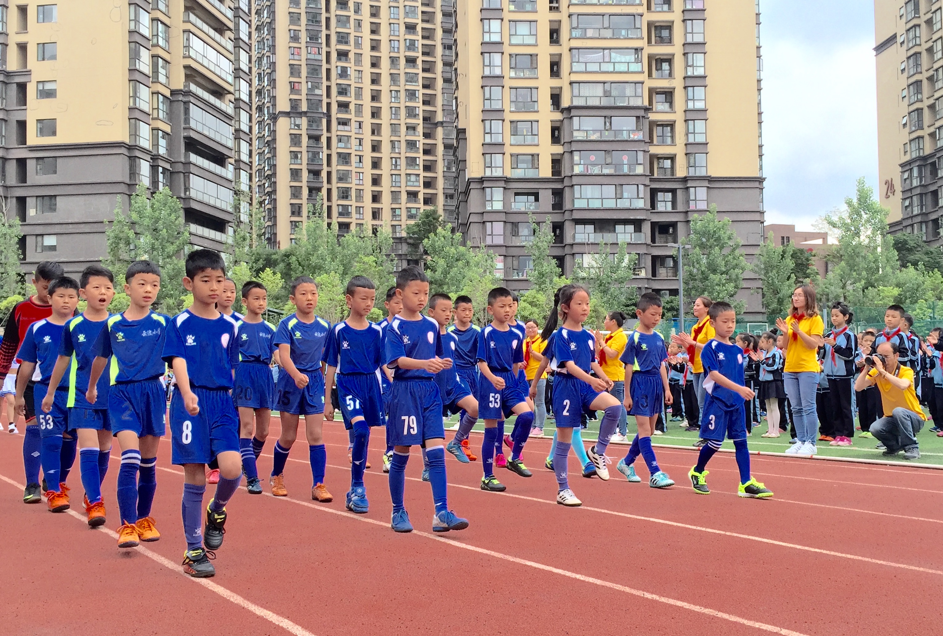 云波小学足球俱乐部,云波小学篮球