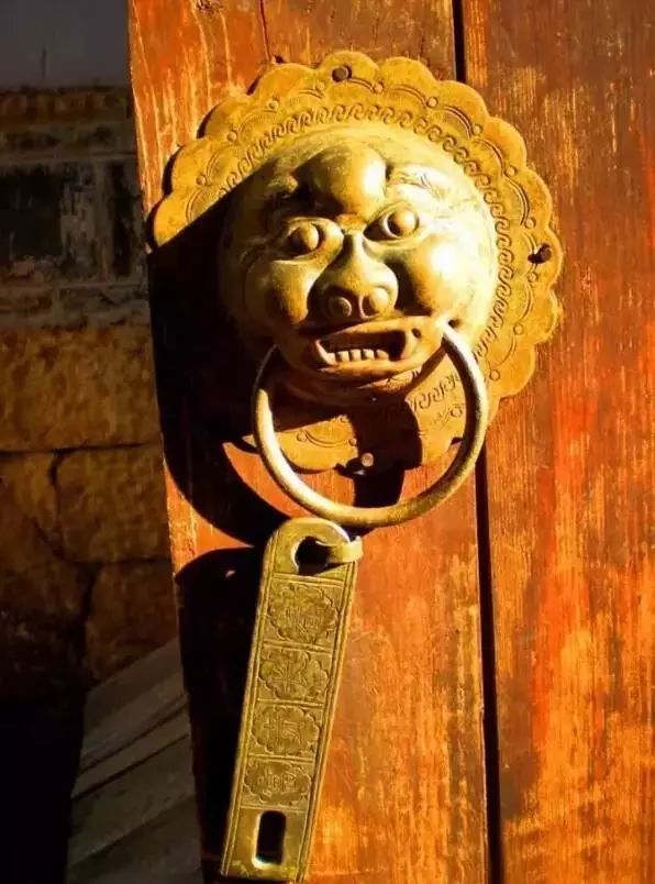 从前的锁古朴图片,庄严古朴的中国锁