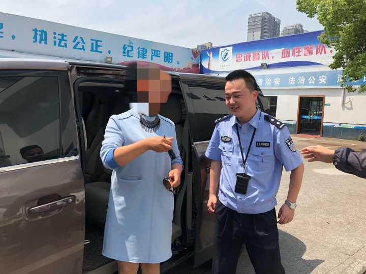 每月租车就花10万元的90后富二代，把杭州女子的奔驰豪车搞哪去了