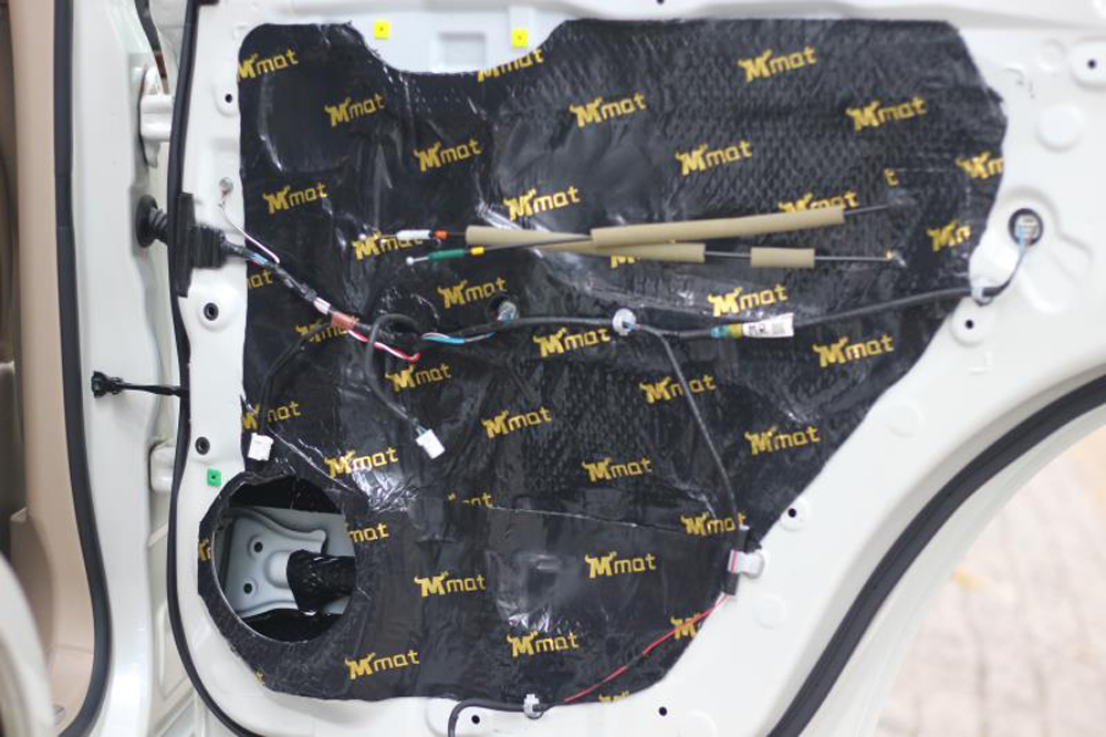 丰田陆巡音响改装30万,丰田陆地巡洋舰音响效果怎么样