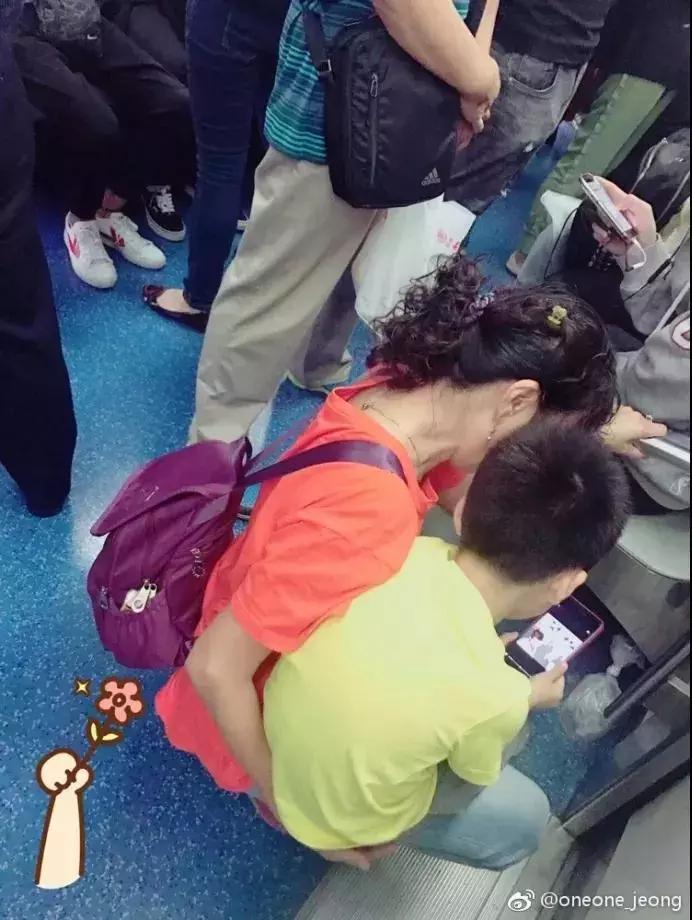 董卿到底有多懂得礼貌,这才是董卿真实的样子