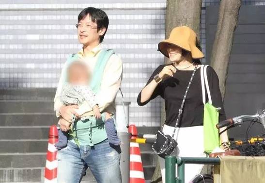 日本的女明星嫁给中国人,结过三次婚的日本女艺人