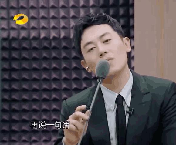 一件配饰提升整个气质,一件精致的配饰瞬间成为时尚有品