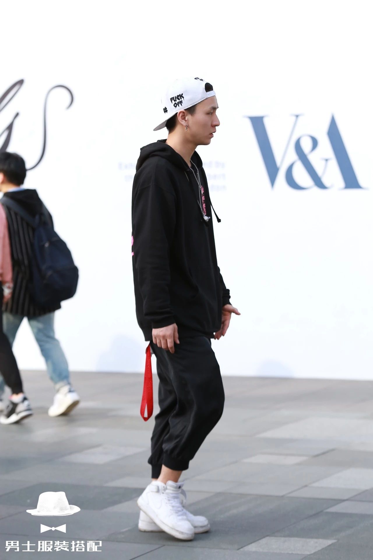 一件配饰就能拯救一身的穿衣搭配,让你感觉时尚的小配饰