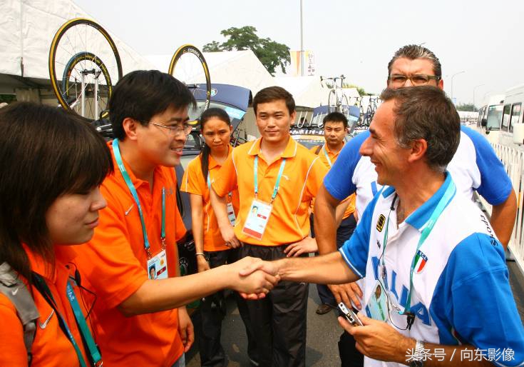 照片背后的故事为何令人动容,照片背后的故事感人