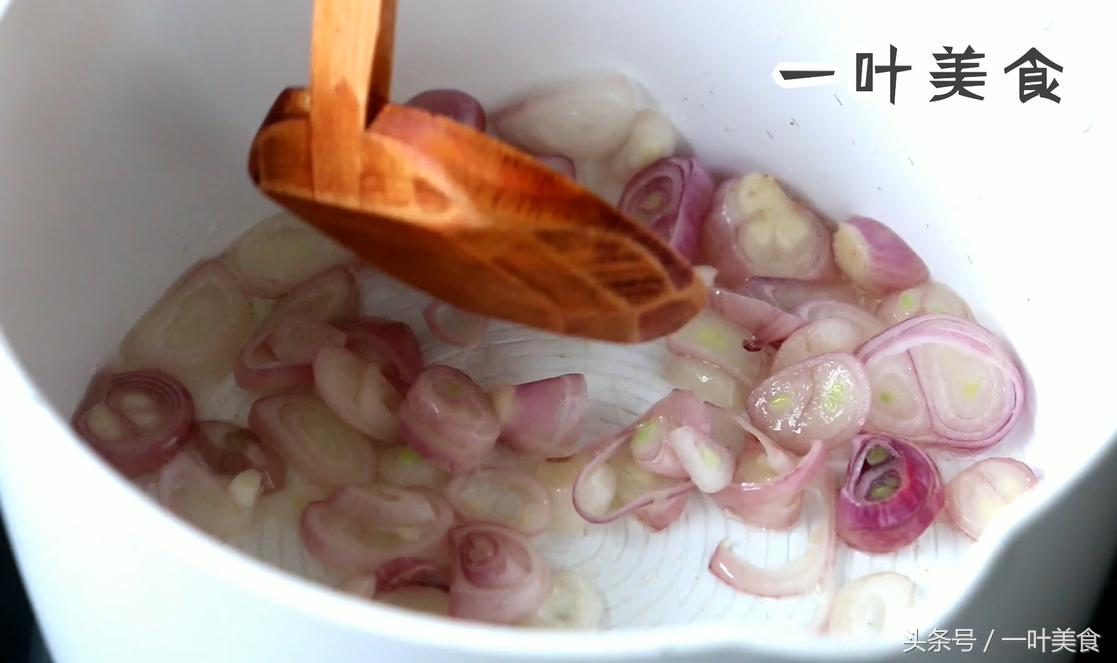 孩子爱吃的咖喱鸡肉饭的做法,儿童咖喱鱼蛋家常做法