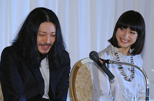 日本的女明星嫁给中国人,结过三次婚的日本女艺人