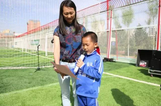 “趣味足球、快乐家庭”内蒙古草根足球日活动“搅热”母亲节