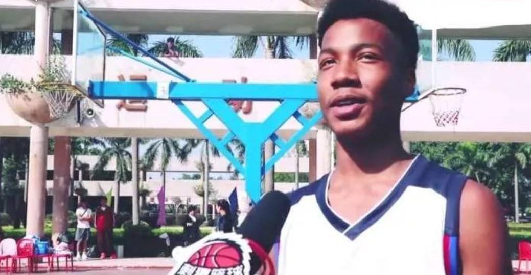 中非混血丘天,中非混血儿丘天