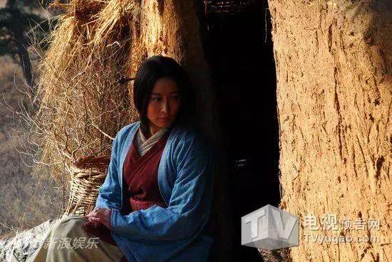 胸大无脑，嗲精附身，演坏女人成名的她居然还“真空照”上热搜了