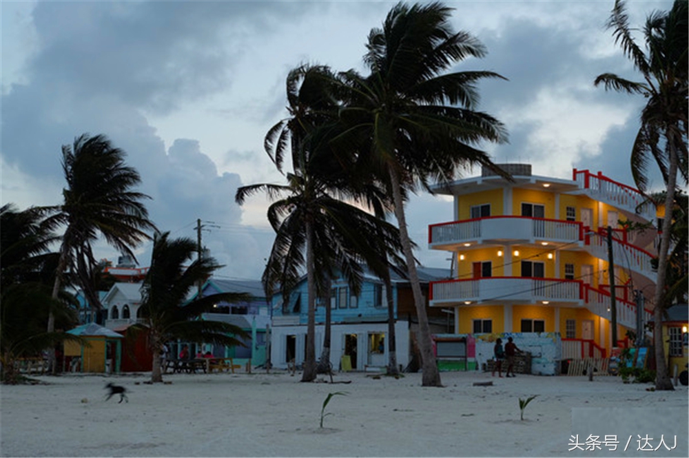 伯利兹大蓝洞好看吗,伯利兹大蓝洞有多深