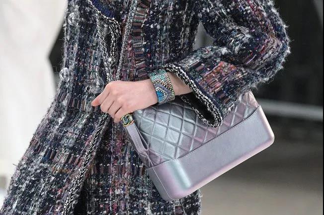 除了房价还有什么东西比较真实,chanel包包均价