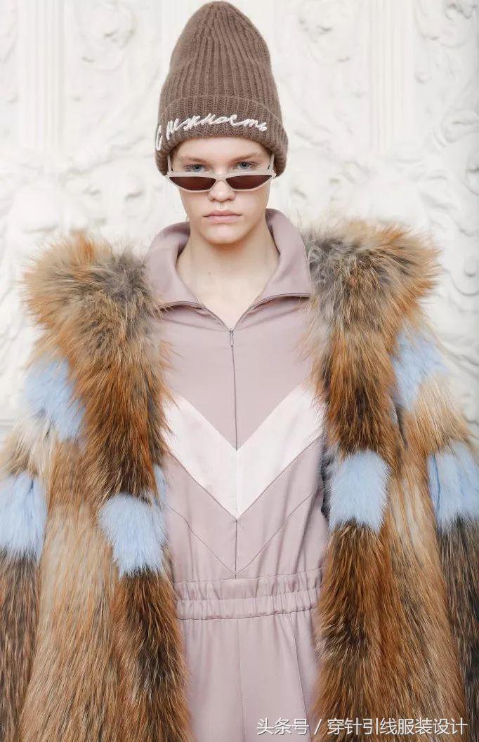 流行跑步运动套装,洋气时尚潮流设计师款运动套装