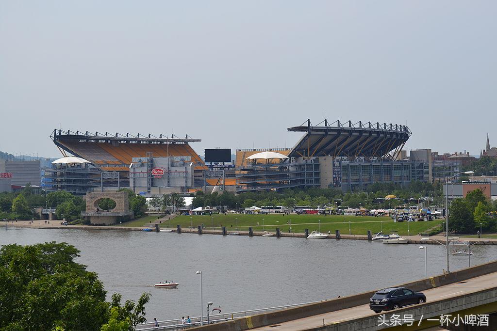 在美国橄榄球赚钱还是篮球赚钱,在橄榄球运动中能学到什么