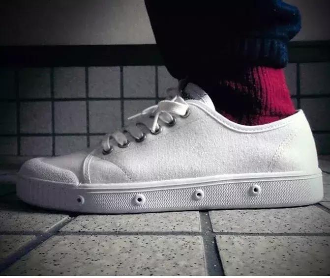 帆布鞋防脏,防撞帆布鞋