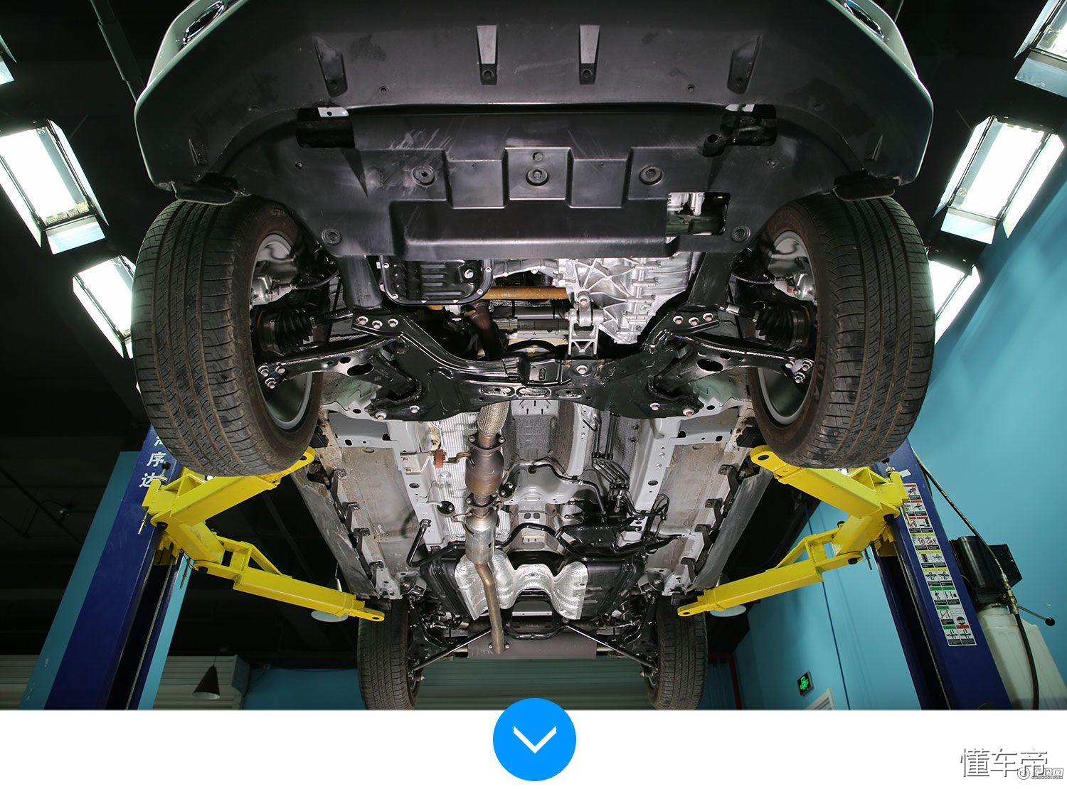 哈弗h2门板拆解视频,哈弗h2前雾灯罩拆解