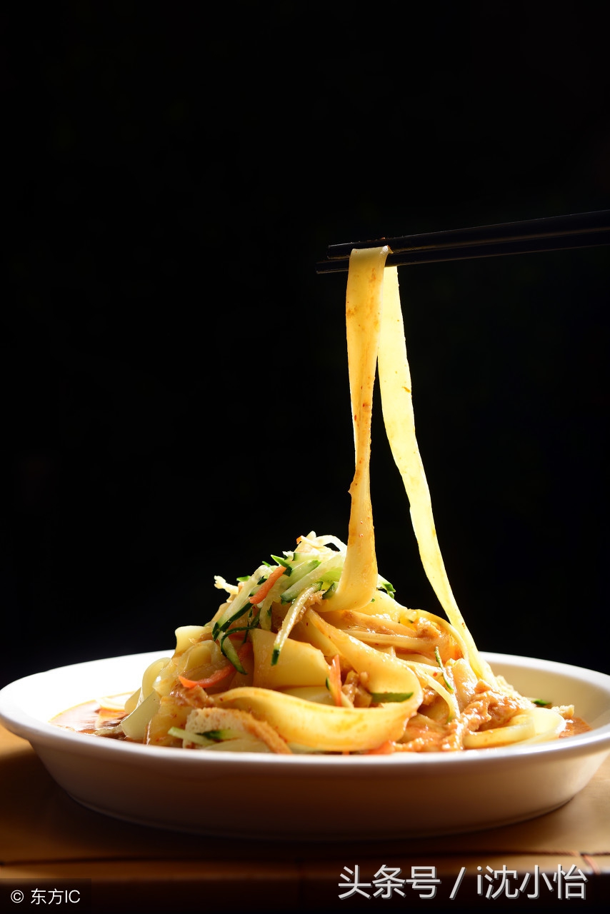 不洗面的凉皮制作方法摆摊,凉皮技术学会了就能开店了吗