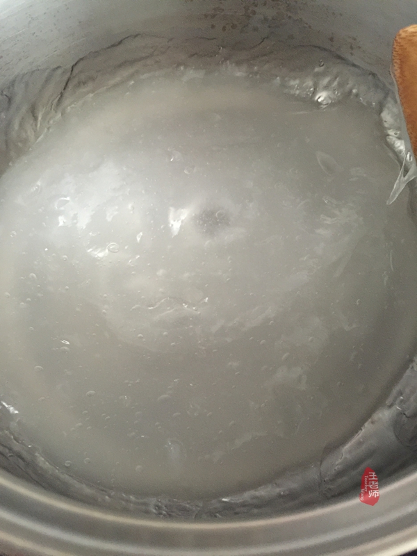 自制豌豆凉粉制作方法全过程,干豌豆凉粉的制作方法和配方