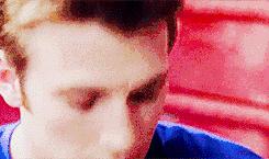 因性感胸肌，被黑粉称“甜心大胸”，美队凭什么成为复联老大？