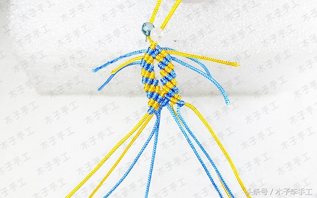 小爱心手链编织视频,女生红绳手链编辑教程